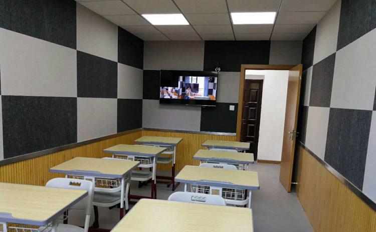 湖南岳陽學(xué)校教室聚酯纖維吸音板聲學(xué)工程